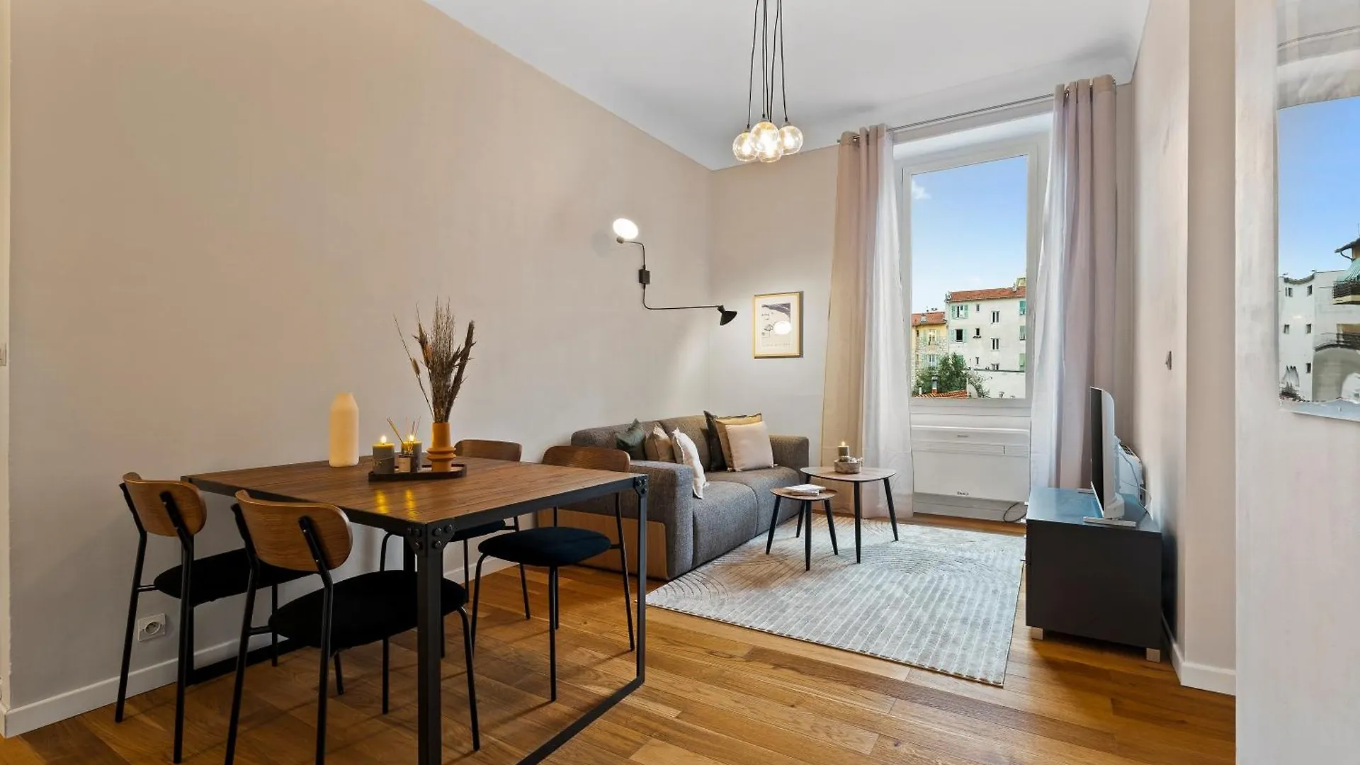 Nice Renting - Dabray - Chic & Spacious Apartment In The Heart Of Nice - Prime Location Near Attractions
